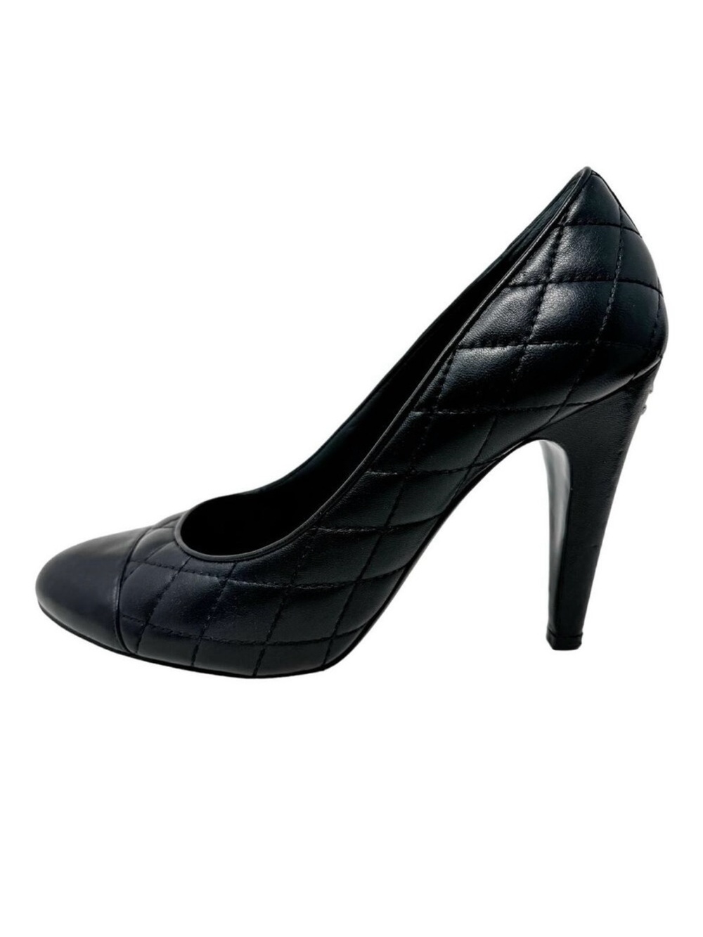 Chanel Classic Quilted Lambskin Cap Toe CC Logo High Heel Pumps Black size 39.5